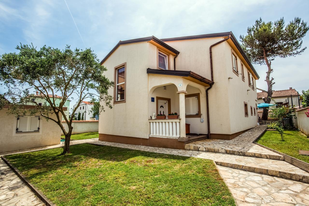 Apartment Carolina Ližnjan Buitenkant foto