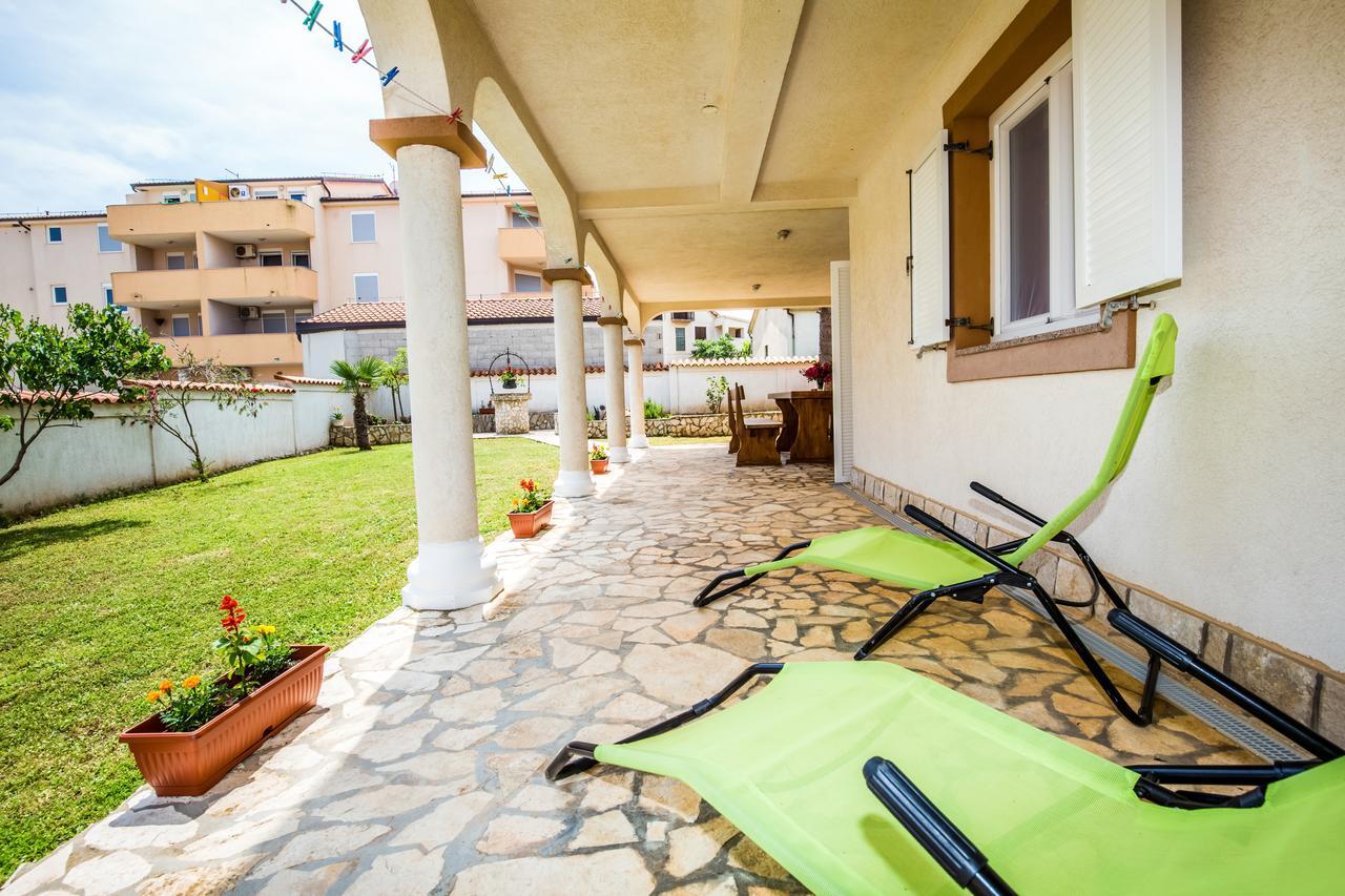 Apartment Carolina Ližnjan Buitenkant foto
